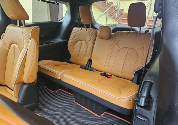 Chrysler Pacifica cena 271000 przebieg: 26167, rok produkcji 2022 z Słubice małe 781